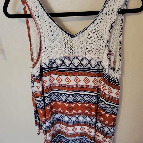 Tank - Picture 3 of 3